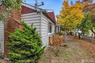 8 W Fulton St, Seattle, WA 98119 - Photo 23