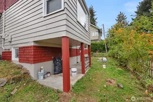 8 W Fulton St, Seattle, WA 98119 - Photo 21