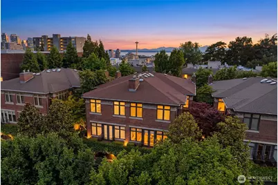 719 Harvard Avenue E, Seattle, WA 98102 - Photo 1