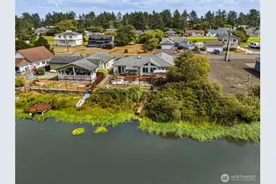365 Canal Drive NE, Ocean Shores, WA 98569 - Photo 29