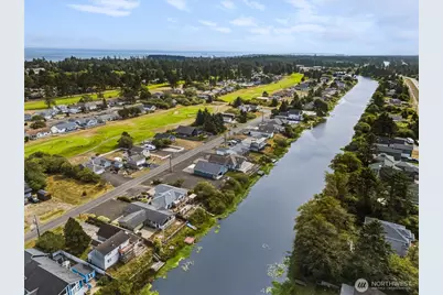 365 Canal Drive NE, Ocean Shores, WA 98569 - Photo 31