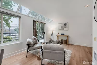 115 W Galer Street #304, Seattle, WA 98119 - Photo 3