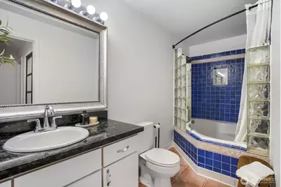 115 W Galer Street #304, Seattle, WA 98119 - Photo 11