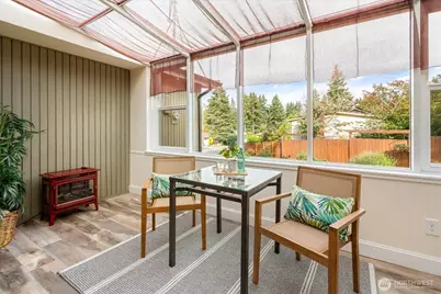 9626 Laurel Lane, Edmonds, WA 98020 - Photo 11