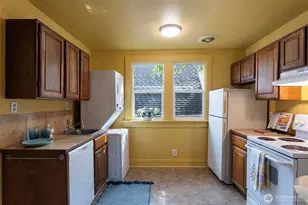 2307 E Columbia St, Seattle, WA 98122 - Photo 13