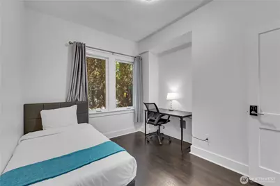 250 NE 50th Street, Seattle, WA 98105 - Photo 11