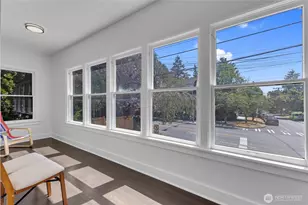 250 NE 50th St, Seattle, WA 98105 - Photo 9