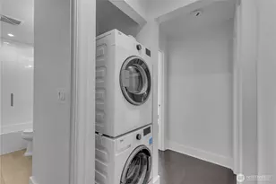 250 NE 50th St, Seattle, WA 98105 - Photo 21