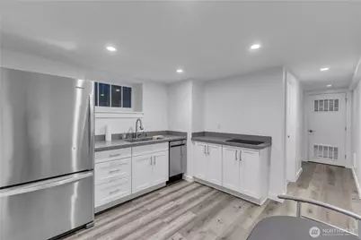 250 NE 50th Street, Seattle, WA 98105 - Photo 31