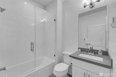 250 NE 50th Street, Seattle, WA 98105 - Photo 19