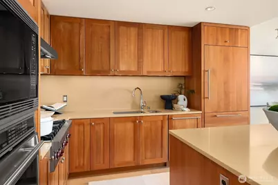 500 106th Avenue NE #3211, Bellevue, WA 98004 - Photo 11
