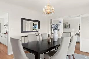 2527 Westmont Way W, Seattle, WA 98199 - Photo 7