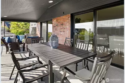 2527 Westmont Way W, Seattle, WA 98199 - Photo 23