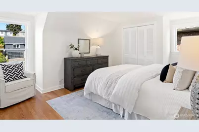 2527 Westmont Way W, Seattle, WA 98199 - Photo 17