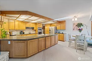 701 175th St SW, Bothell, WA 98012 - Photo 19