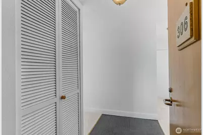 521 5th Avenue W #306, Seattle, WA 98119 - Photo 11