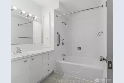 521 5th Avenue W #306, Seattle, WA 98119 - Photo 7