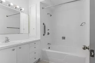 521 5th Ave W, Seattle, WA 98119 - Photo 7
