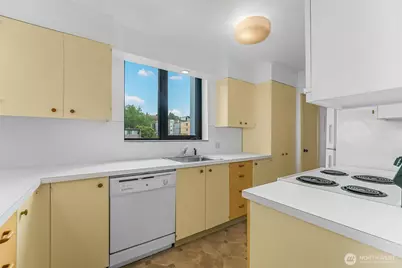 521 5th Avenue W #306, Seattle, WA 98119 - Photo 9