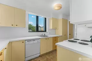 521 5th Ave W, Seattle, WA 98119 - Photo 9