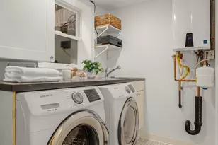 319 Smith Pl, Seattle, WA 98109 - Photo 27
