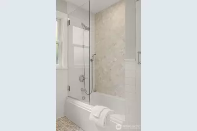 319 Smith Place, Seattle, WA 98109 - Photo 13