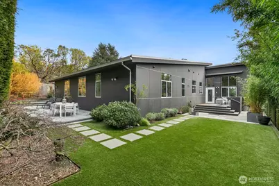 1549 Magnolia Way W, Seattle, WA 98199 - Photo 31