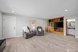 16231 Valhalla Dr, Bothell, WA 98011 - Photo 17