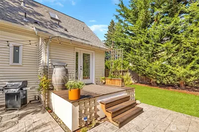 14332 Phinney Avenue N, Seattle, WA 98133 - Photo 25