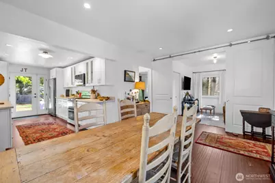 14332 Phinney Avenue N, Seattle, WA 98133 - Photo 7