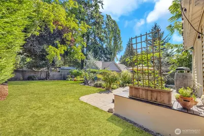 14332 Phinney Avenue N, Seattle, WA 98133 - Photo 35