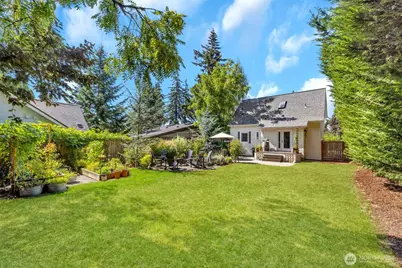 14332 Phinney Avenue N, Seattle, WA 98133 - Photo 33