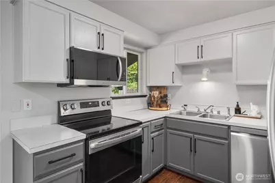 13018 532nd Street E, Eatonville, WA 98328 - Photo 7
