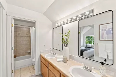 6513 24th Avenue NE #A, Seattle, WA 98115 - Photo 17