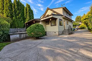 1921 41st Ave SW, Seattle, WA 98116 - Photo 9