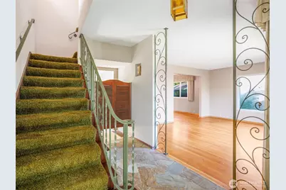1921 41st Avenue SW, Seattle, WA 98116 - Photo 11