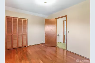 1921 41st Avenue SW, Seattle, WA 98116 - Photo 29
