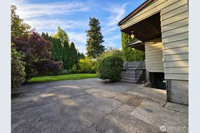 1921 41st Avenue SW, Seattle, WA 98116 - Photo 7