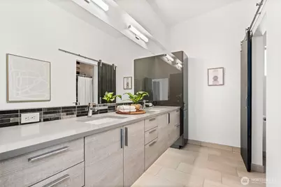 8347 12th Avenue NW, Seattle, WA 98117 - Photo 25