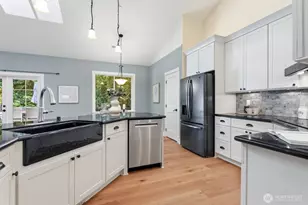 17006 37th Ave NE, Lake Forest Park, WA 98155 - Photo 15