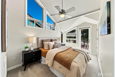 1512 Taylor Avenue N #C, Seattle, WA 98109 - Photo 9