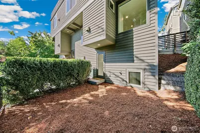 1512 Taylor Avenue N #C, Seattle, WA 98109 - Photo 25