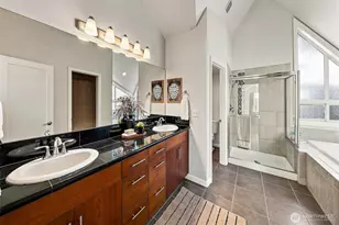 1512 Taylor Ave N, Seattle, WA 98109 - Photo 15