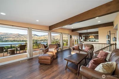 621 Mountain View Dr, Chelan, WA 98816 - Photo 13