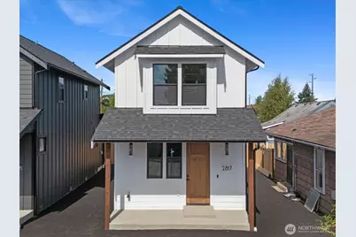 2817 25th Street #B, Everett, WA 98201 - Photo 1