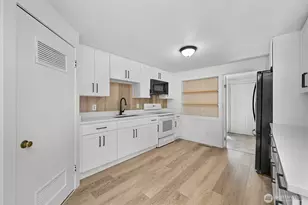 3316 E College Way, Mount Vernon, WA 98273 - Photo 11