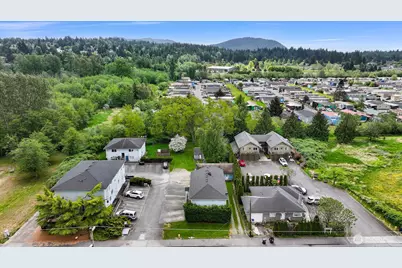 3316 E College Way, Mount Vernon, WA 98273 - Photo 3