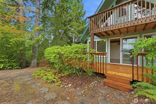 720 E Creekside Dr, Belfair, WA 98528 - Photo 7