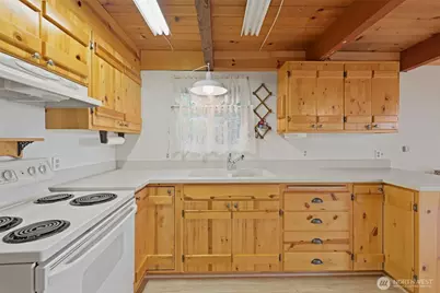 720 E Creekside Drive, Belfair, WA 98528 - Photo 15