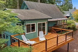720 E Creekside Dr, Belfair, WA 98528 - Photo 3